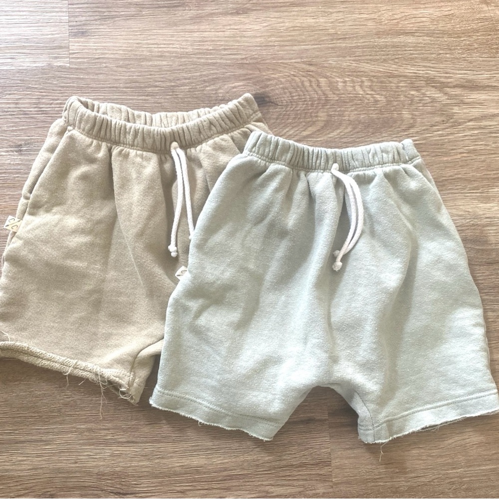 Childhoods Green and Cream Relaxed Fit Elastic Waist Shorts